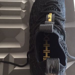 Lebron 15 size 9.5